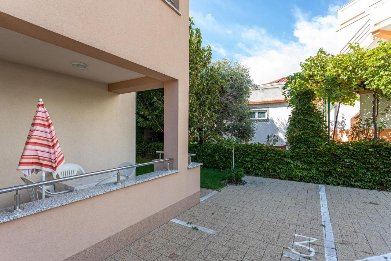 Apartments Crnekovic V Башка Екстер'єр фото