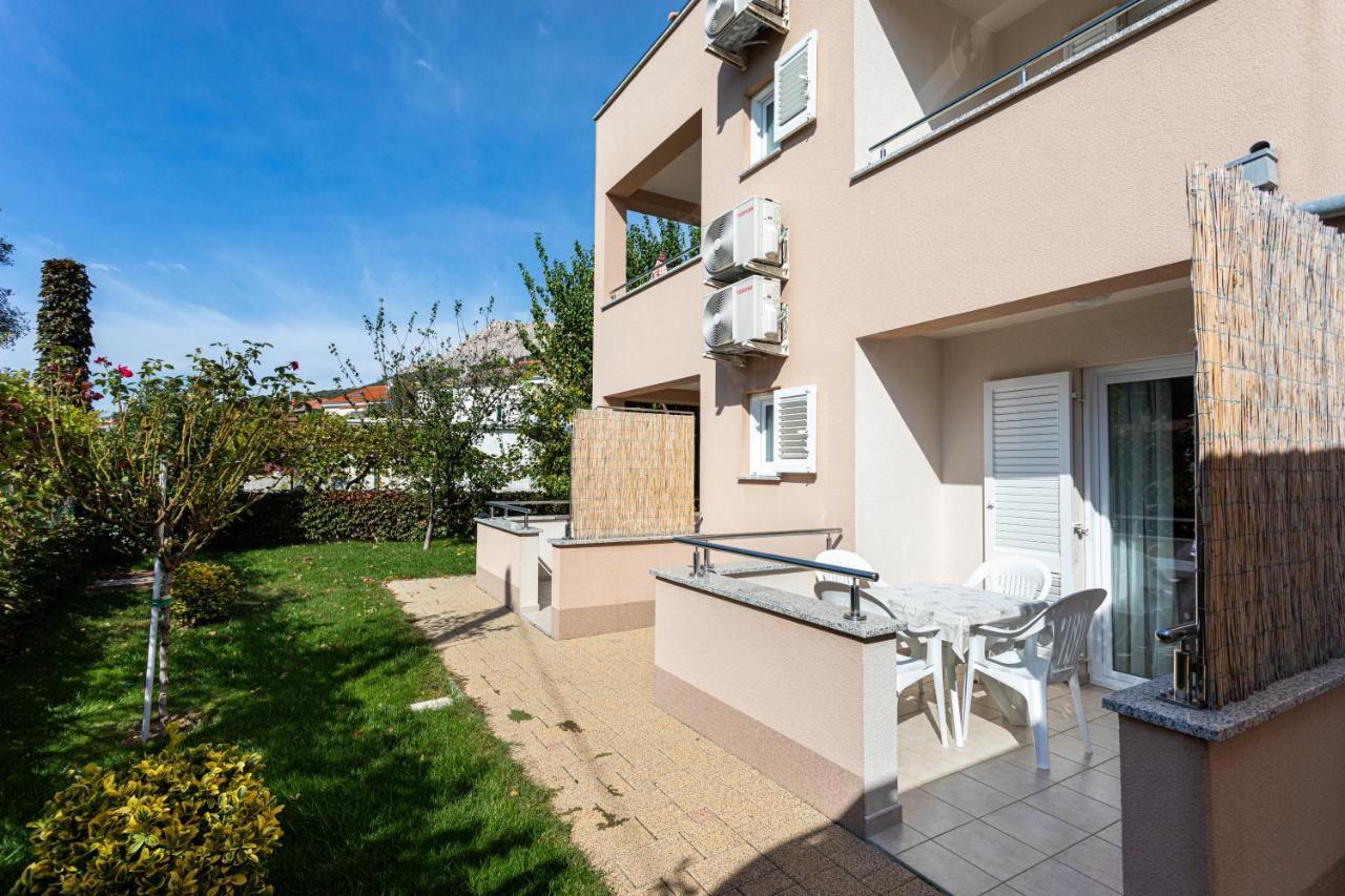 Apartments Crnekovic V Башка Екстер'єр фото